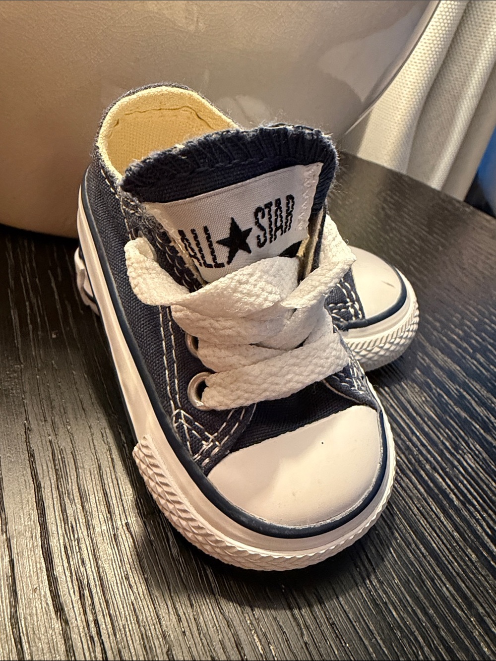 Converse Navy and White Low-Top Sneakers sz 2